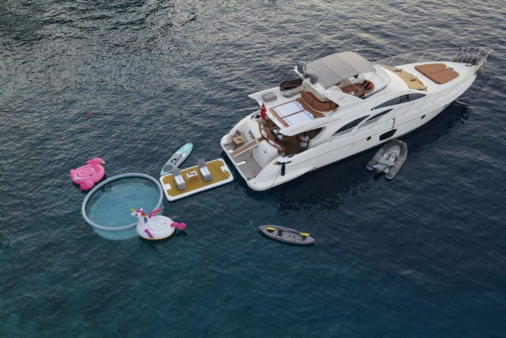 AZIMUT 62