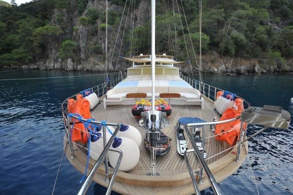 ECE ARINA - Image 13