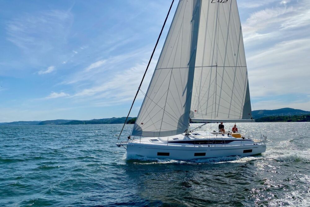 Bavaria C 42 (SR VII) - Weekly charge