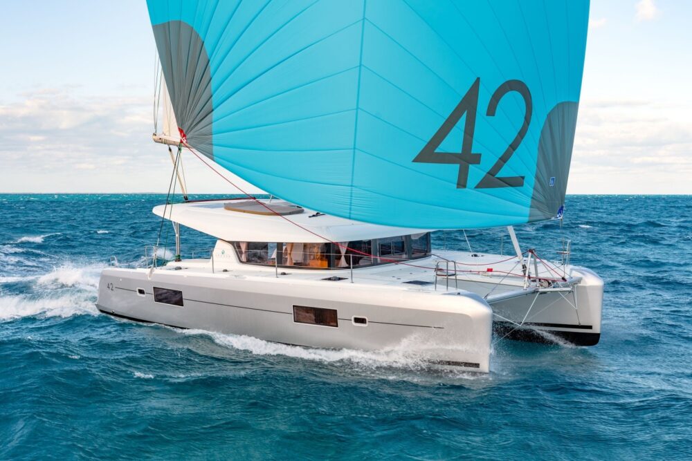Lagoon 42 (SILENCE) - Weekly charge - Imagen 3
