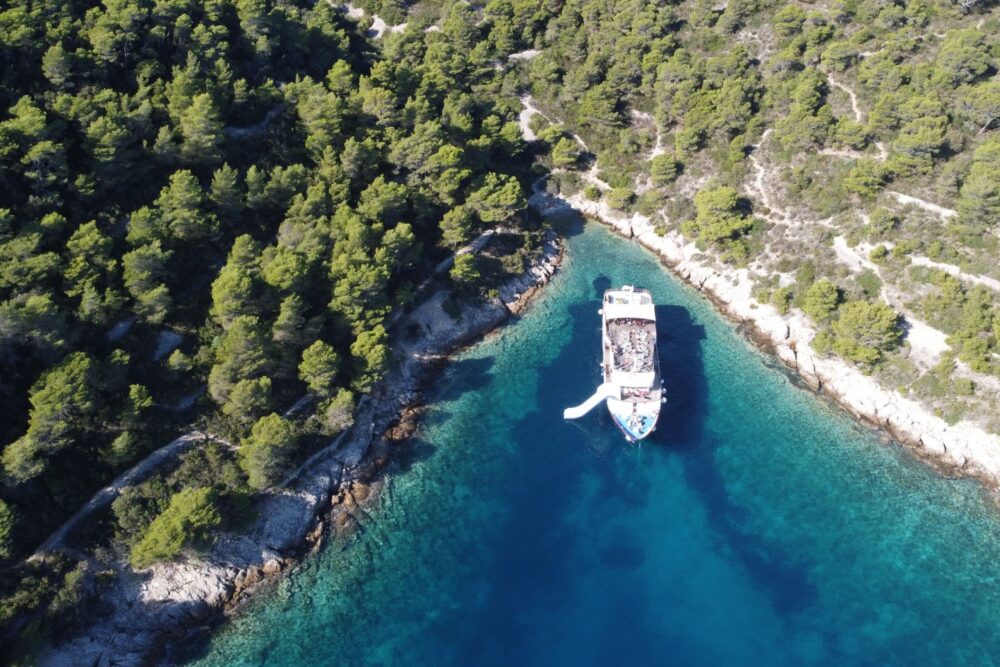Lupus Mare power yacht - Imagen 2