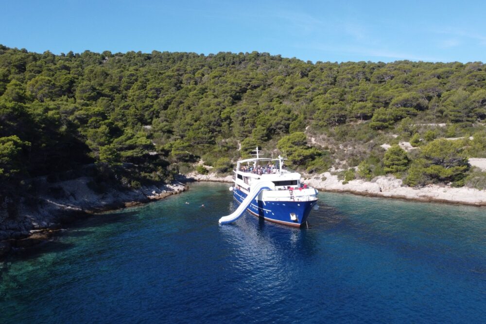 Lupus Mare power yacht - Imagen 6
