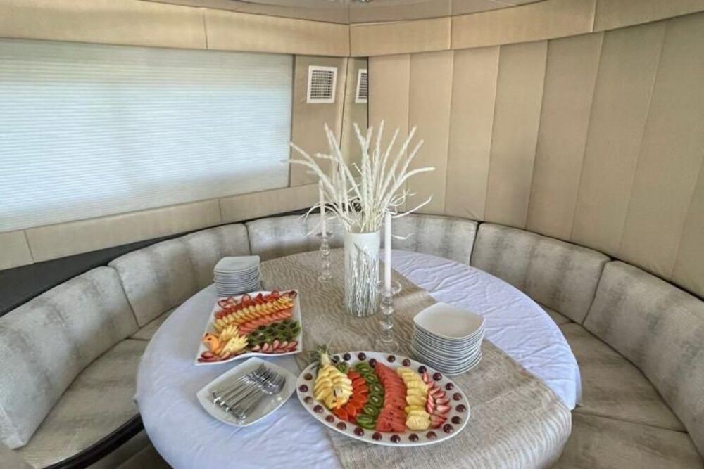 MEGAYACHT ILLUSION 110 FT - Imagen 8