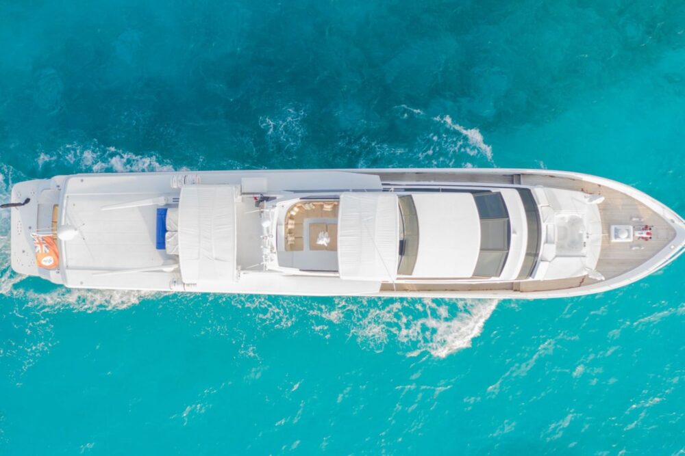 MEGAYACHT ILLUSION 110 FT - Imagen 3