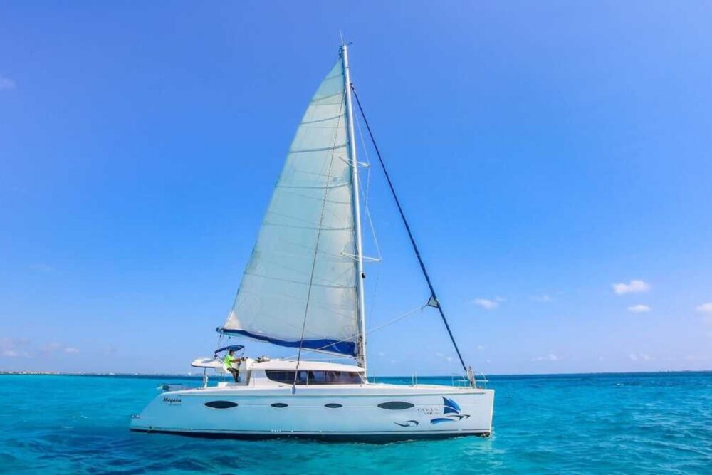 MEGAIRA CATAMARAN 50 FT