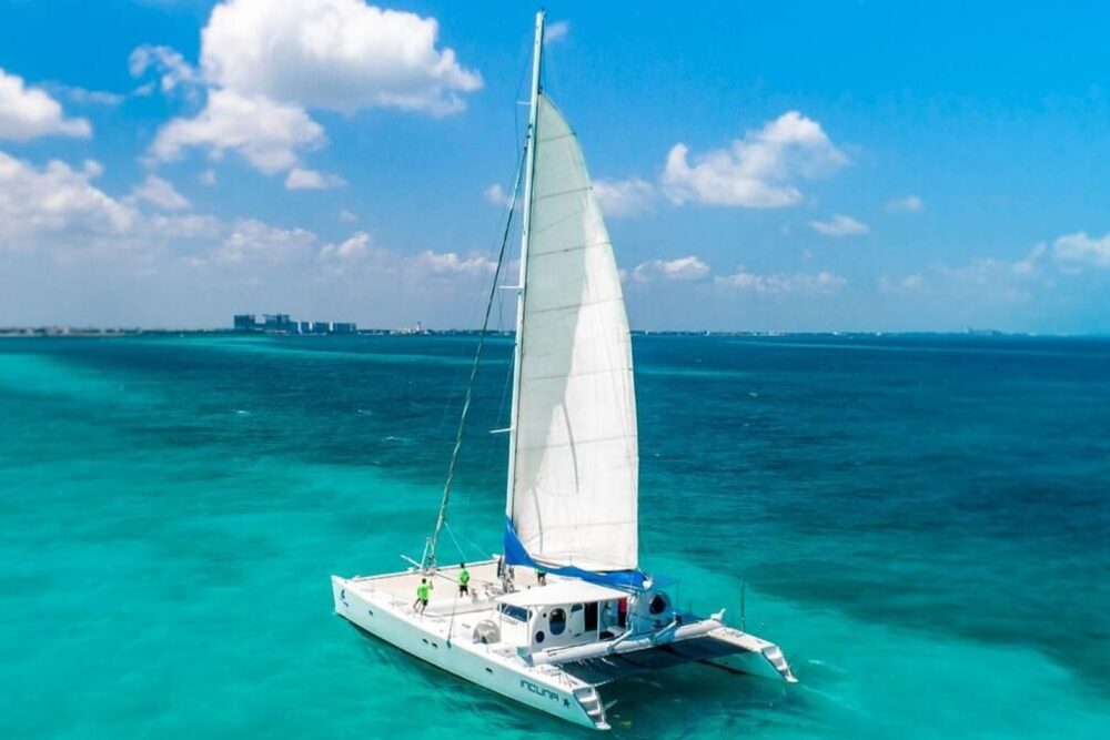 INDUNA CATAMARAN 68 FT