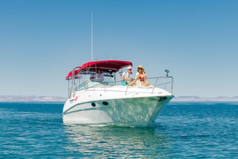 Luxury Yacht Cruises at an Affordable Price - Balandra Beach, Isla Espiritu San