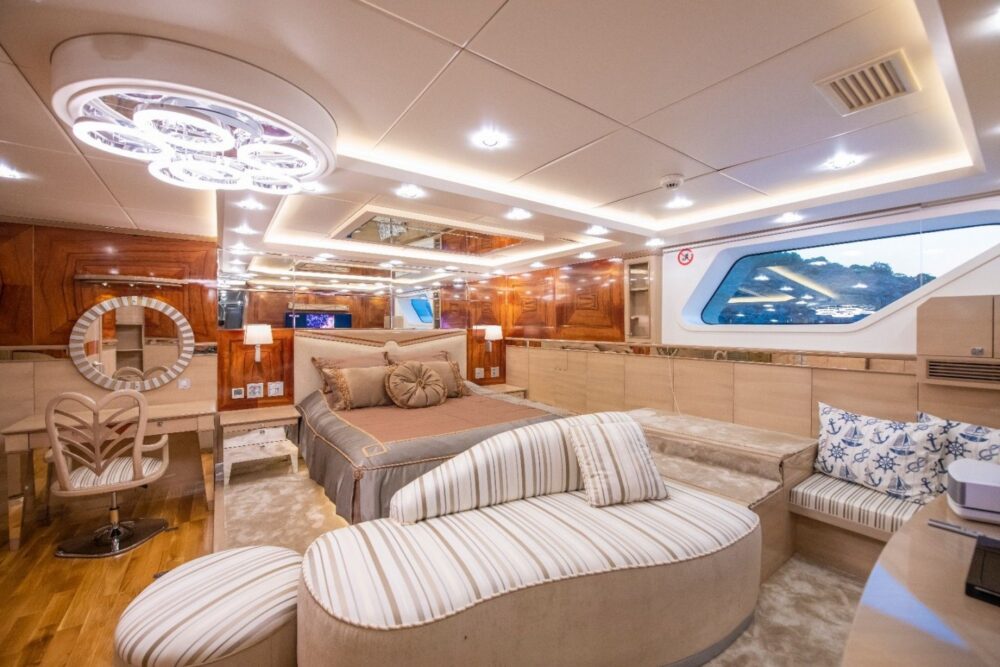 42 m, 6 cabin Mega yacht for charter in Turkey - Imagen 9