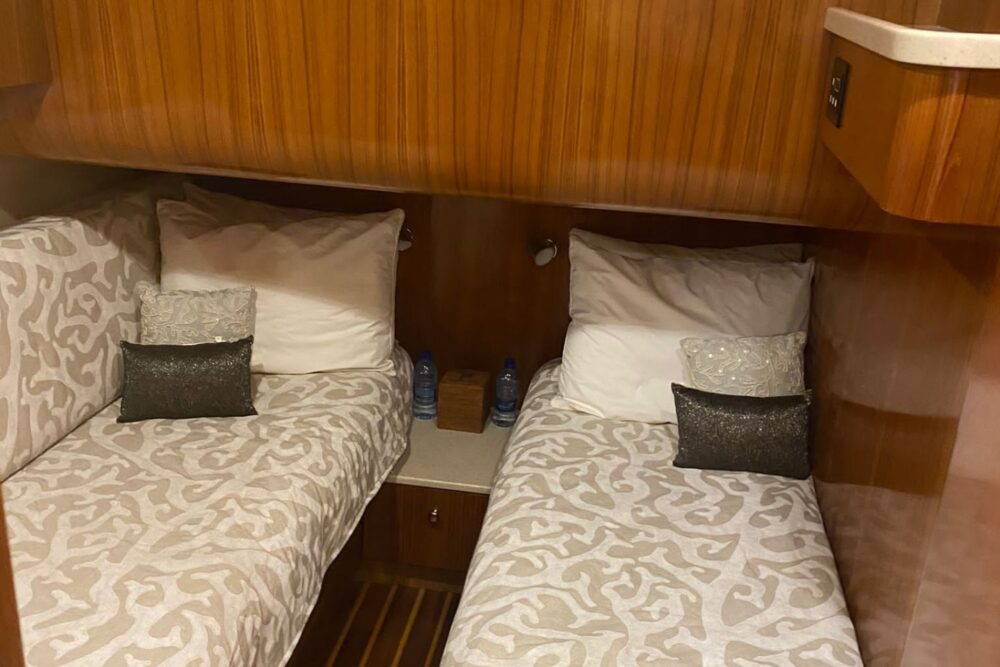 Ultimate VIP Charters - Imagen 12