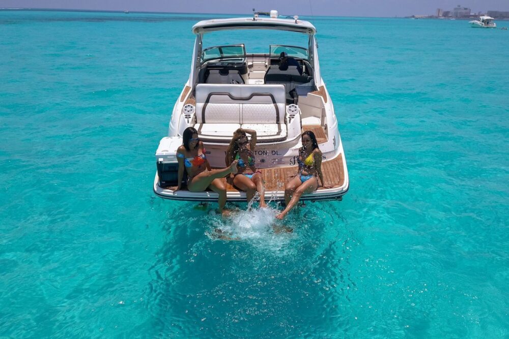 COZUMEL SEA RAY SUNDECK 24' - Image 2