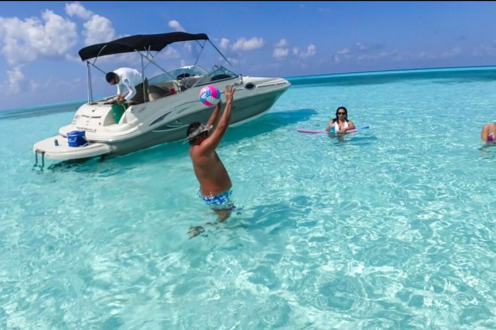 COZUMEL SEA RAY SUNDECK 24' - Image 4