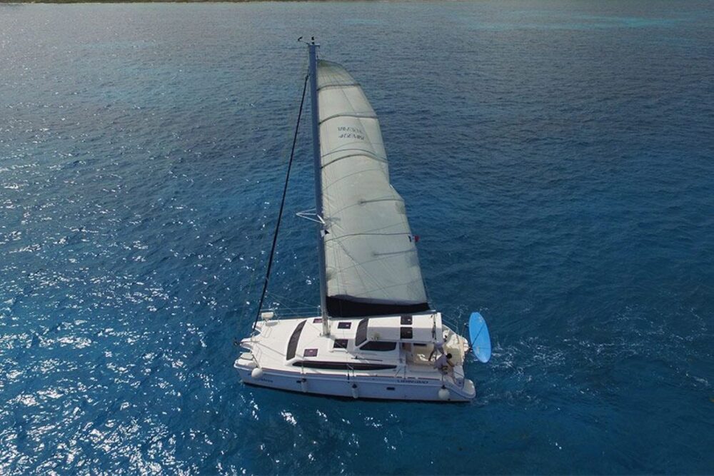 Cozumel Catamaran 25'