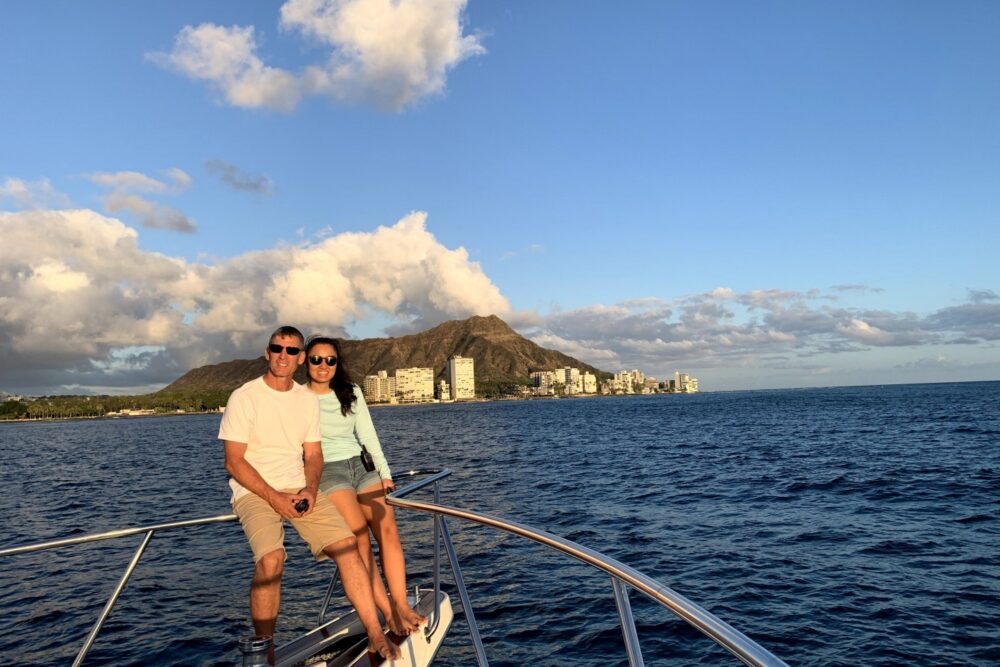 Private Cruise - 60’ Hatteras Luxury Power Yacht in Honolulu, Hawaii - Imagen 8