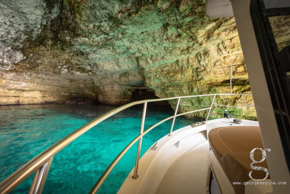 Half Day Boat Tour around the beautiful island of Comino - Imagen 2