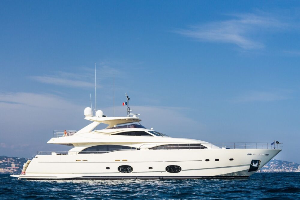 FERRETI LUXURY EXPERIENCE IN FRENCH RIVIERA