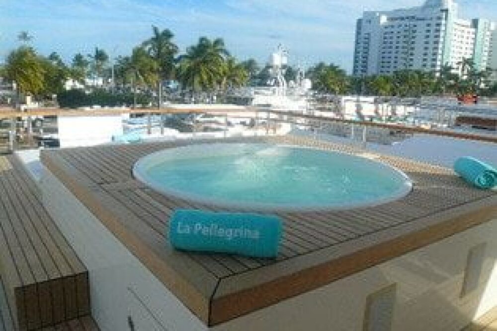 COUACH LUXURY EXPERIENCE IN CAYMAN ISLAND - Image 5