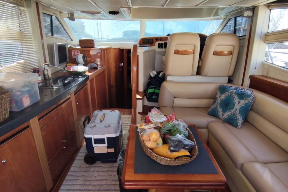 Family boat with Flybridge to visit Isla Mujeres - Image 6