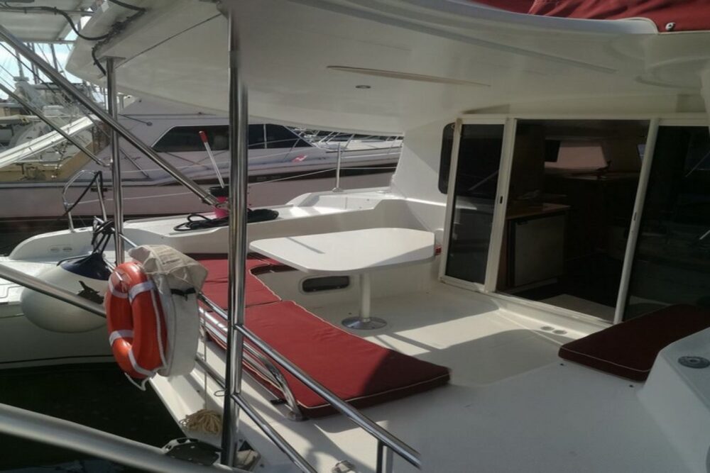 Catamaran for a party group or family to Isla Mujeres - Image 10