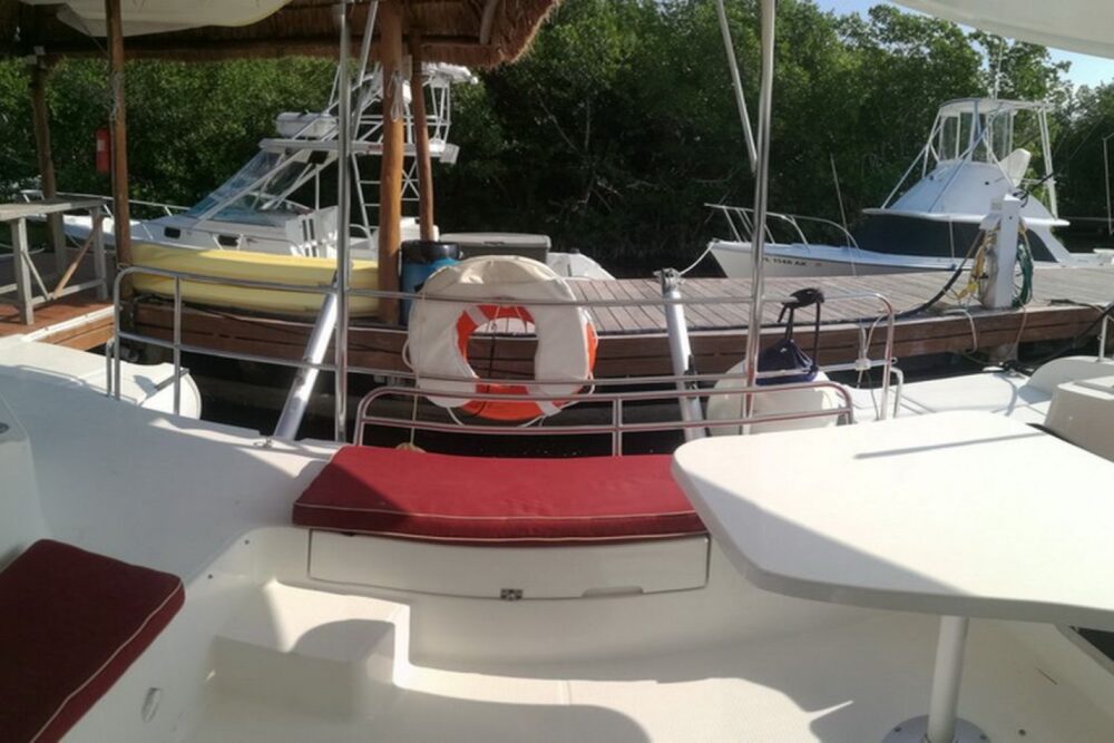 Catamaran for a party group or family to Isla Mujeres - Image 9