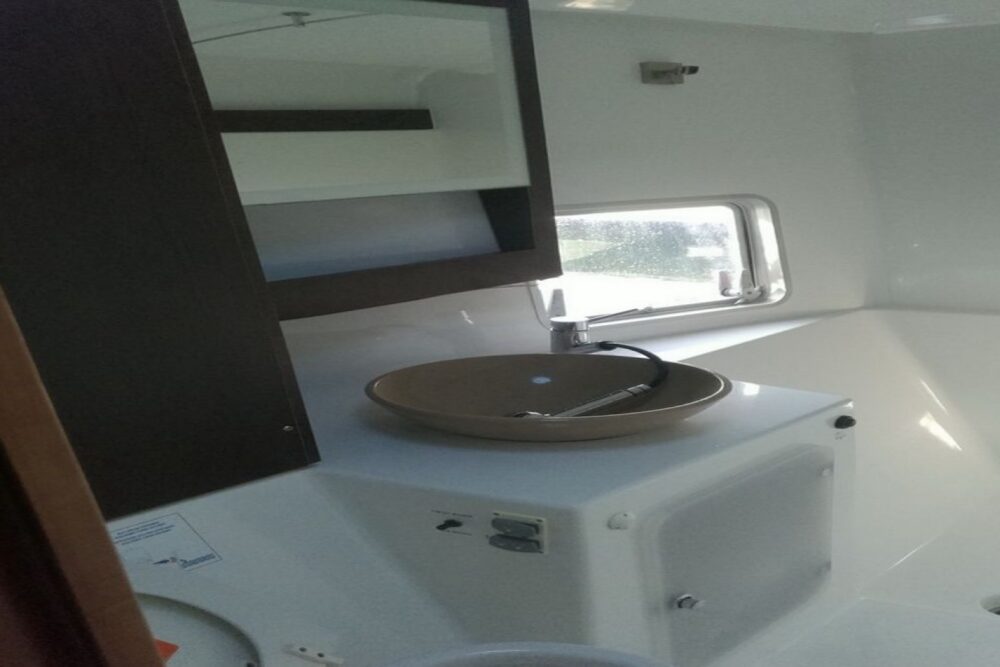 Catamaran for a party group or family to Isla Mujeres - Image 7