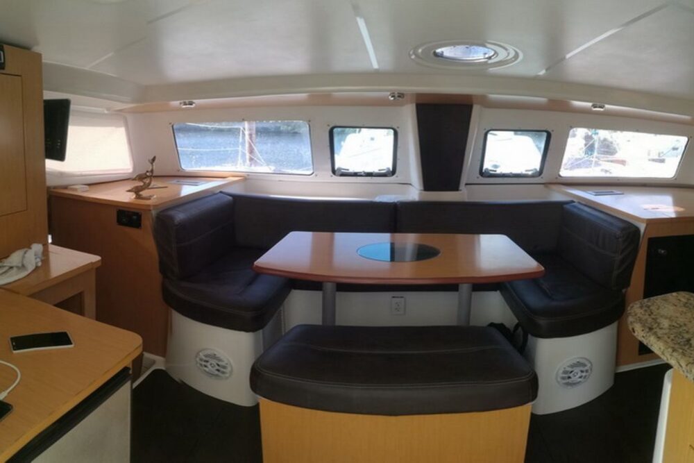 Catamaran for a party group or family to Isla Mujeres - Image 5