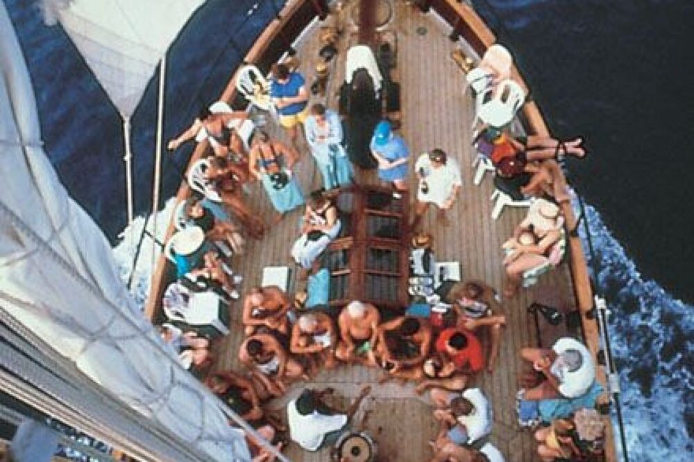 CRUISE THE FIJI ISLANDS BY TALL SHIP - Image 9