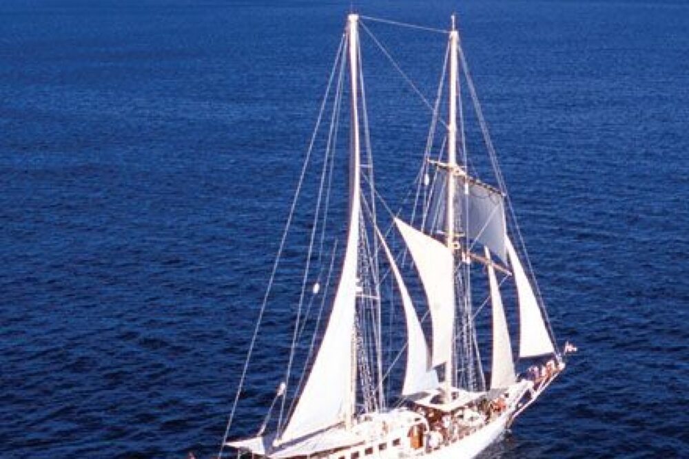 CRUISE THE FIJI ISLANDS BY TALL SHIP - Image 7