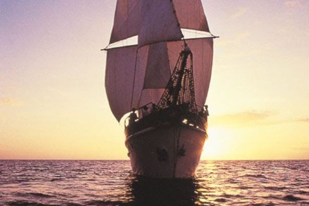CRUISE THE FIJI ISLANDS BY TALL SHIP - Image 4