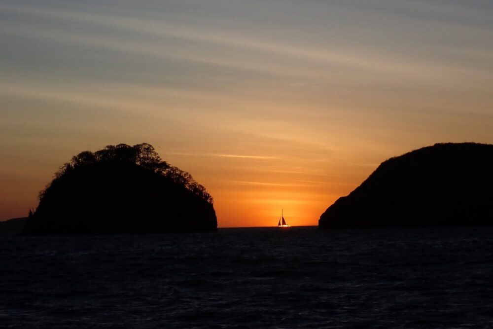 CLASSIC SAILING BOAT IN GUANACASTE - Image 2