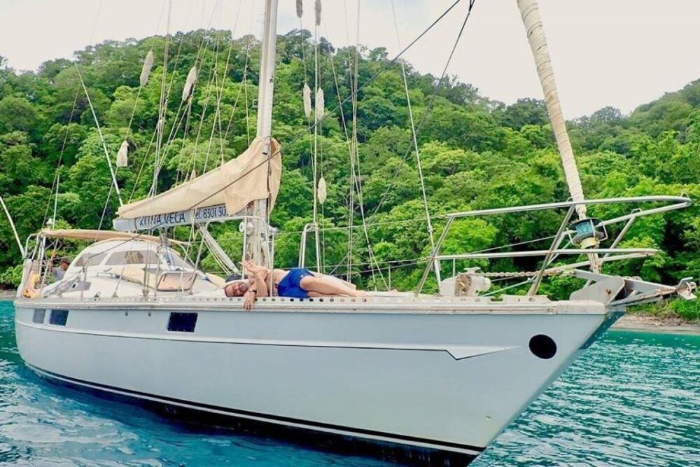 CLASSIC SAILING BOAT IN GUANACASTE - Image 3