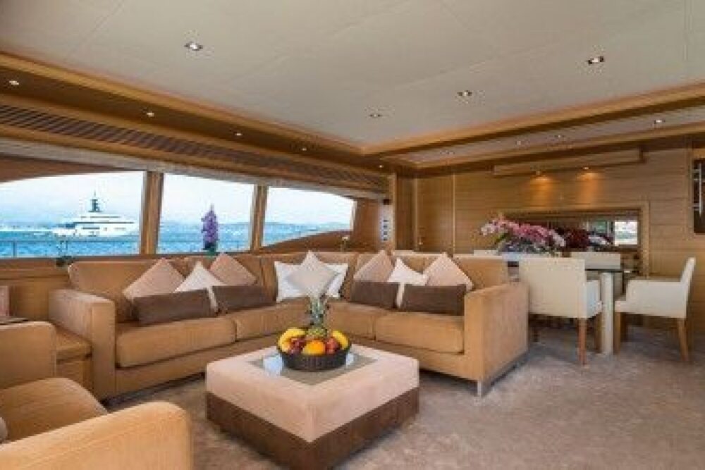 FERRETI LUXURY EXPERIENCE IN FRENCH RIVIERA - Image 5