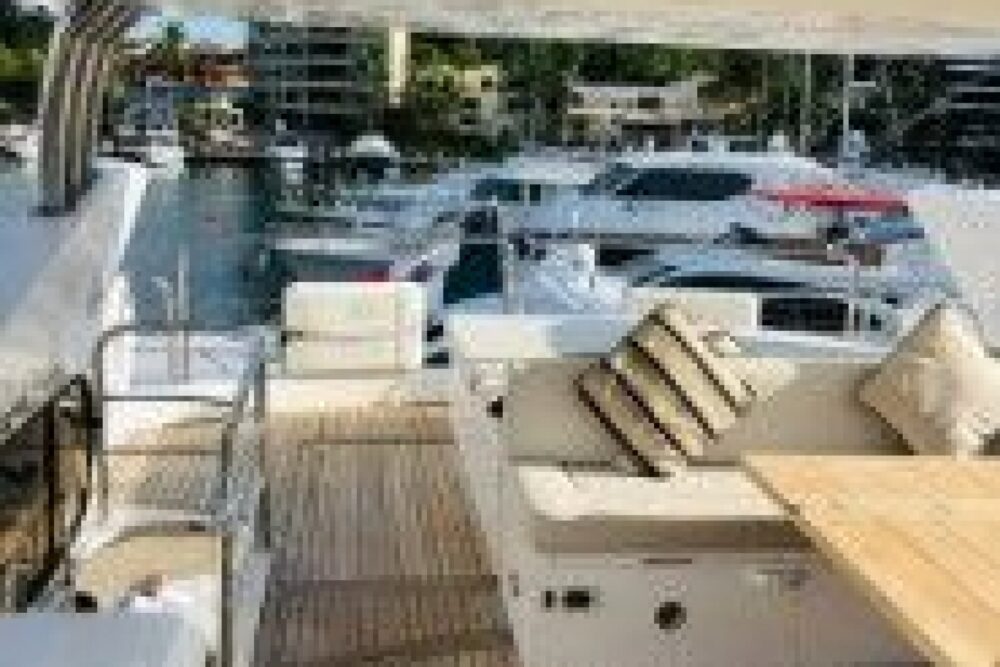 PRIVATE YACHT IN ACAPULCO - Image 4