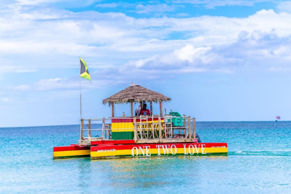 Tiki Pon Da Sea Jamaica Party Boat - Imagen 5
