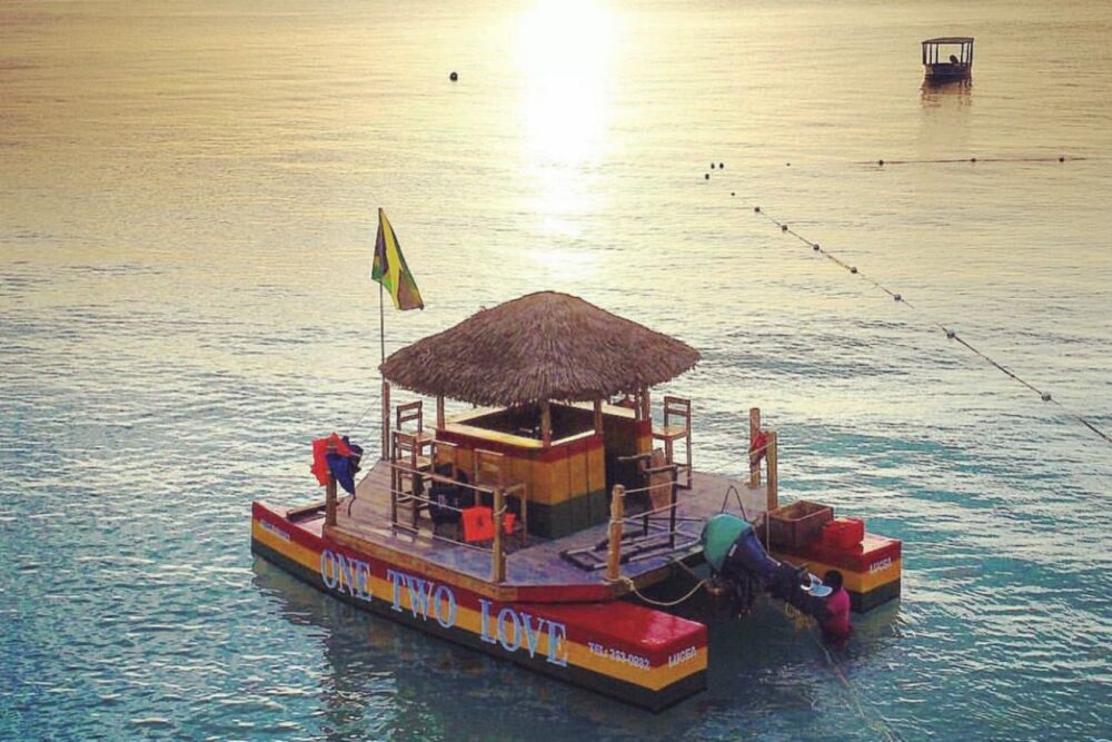 Tiki Pon Da Sea Jamaica Party Boat - Imagen 4