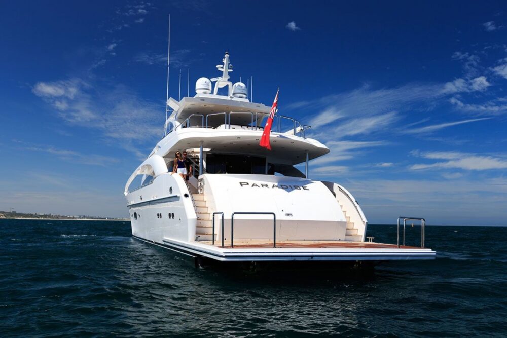 Motor Yacht Paradise is one of the finest yachts available for charter in Wester - Imagen 2