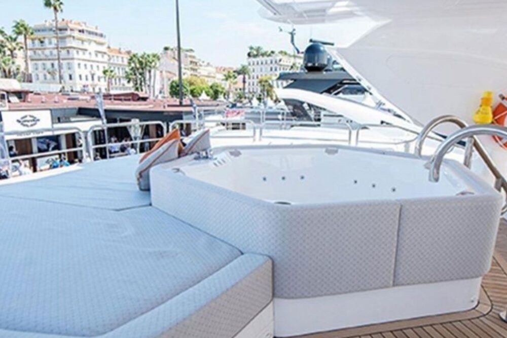 RASCAL is the sophisticated 35m Sunseeker Superyacht - Imagen 7