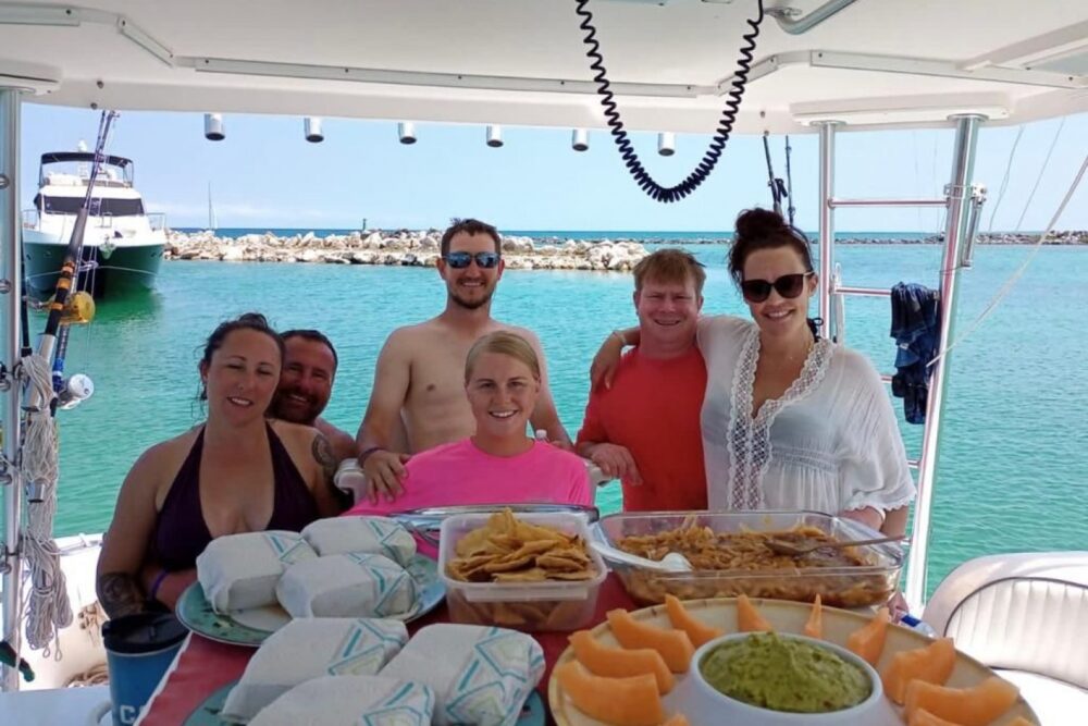 Your fishing adventure starts on a 38’ Bertram offshore sport fishing boat! - Imagen 7