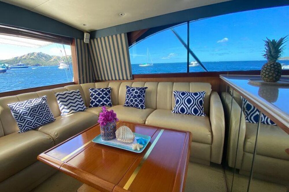 Skip crowded boat tours for this private yacht experience packed with watersport - Imagen 8
