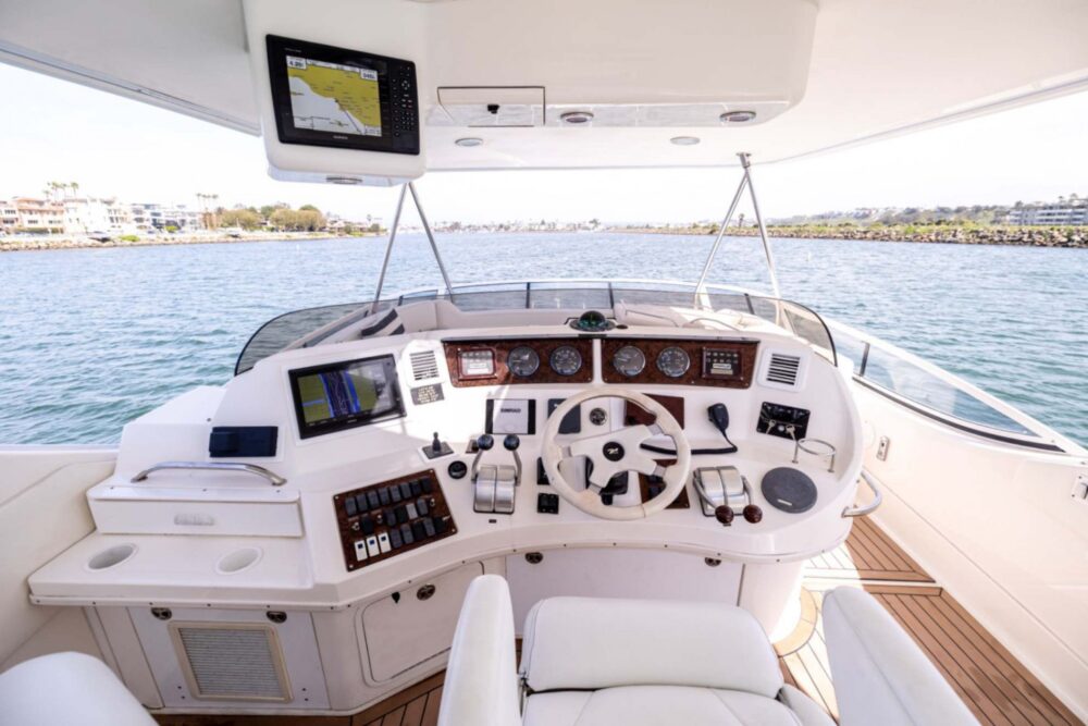 This beautiful yacht is very comfortable. It comes with an amazing crew. - Imagen 6