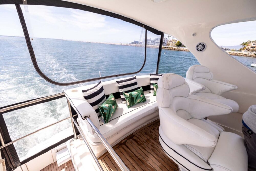 This beautiful yacht is very comfortable. It comes with an amazing crew. - Imagen 5