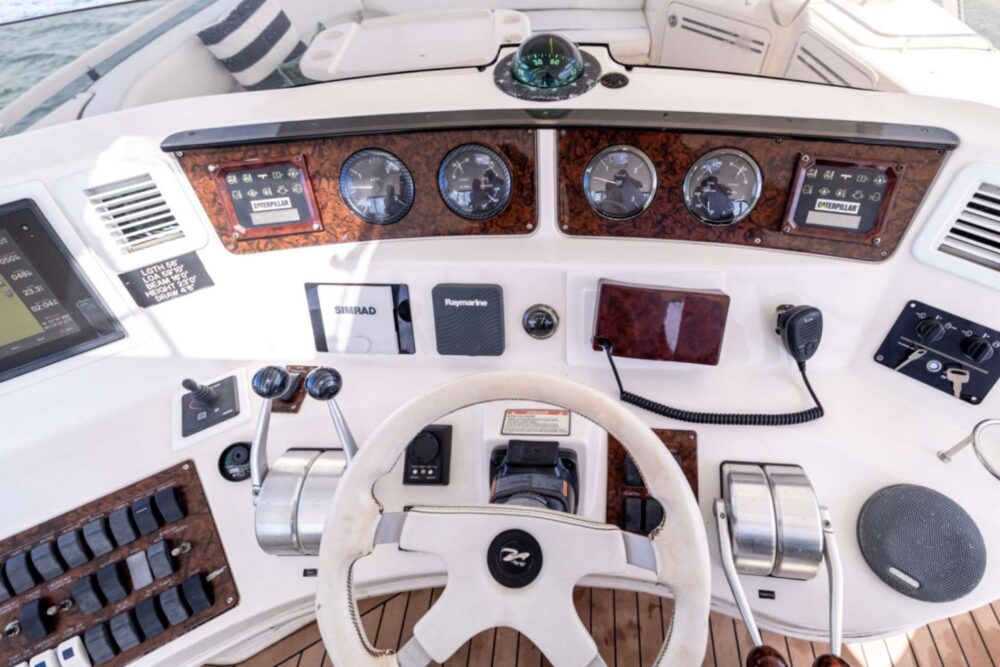 This beautiful yacht is very comfortable. It comes with an amazing crew. - Imagen 3