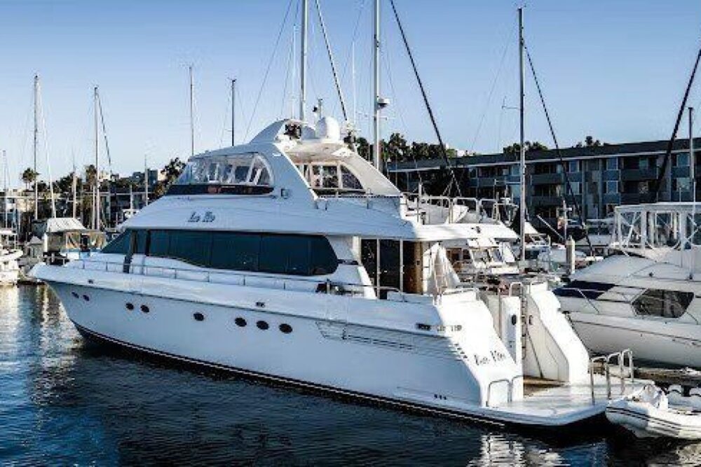 Our yacht is very comfortable and spacious with a luxury home feel - Imagen 2