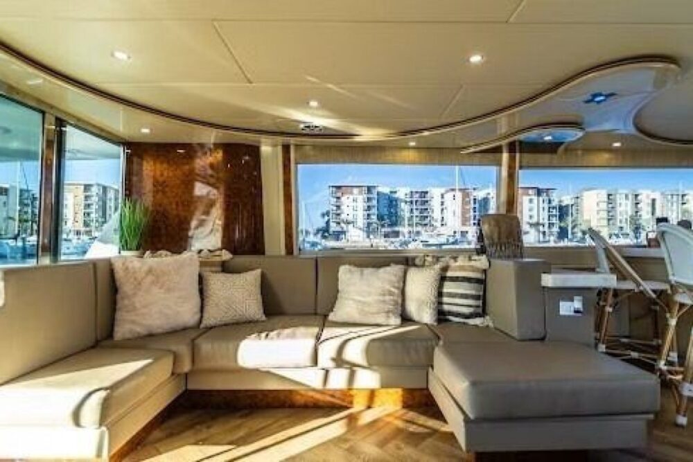 Our yacht is very comfortable and spacious with a luxury home feel - Imagen 15