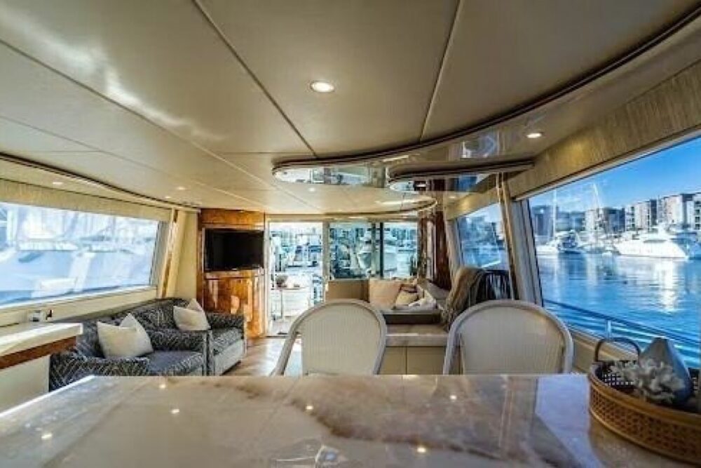Our yacht is very comfortable and spacious with a luxury home feel - Imagen 14
