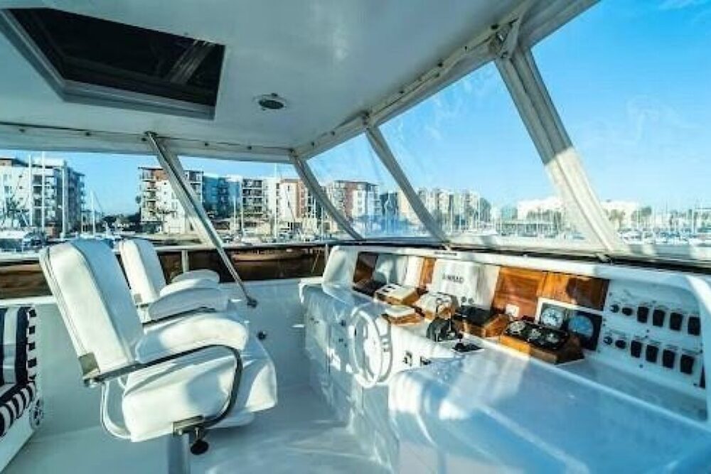 Our yacht is very comfortable and spacious with a luxury home feel - Imagen 13
