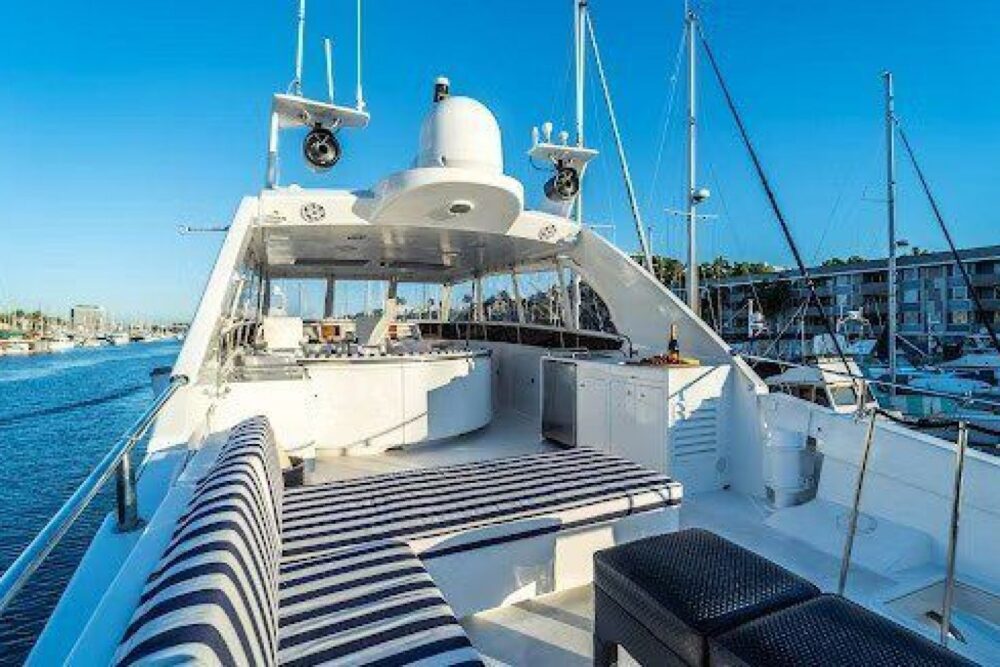 Our yacht is very comfortable and spacious with a luxury home feel - Imagen 6