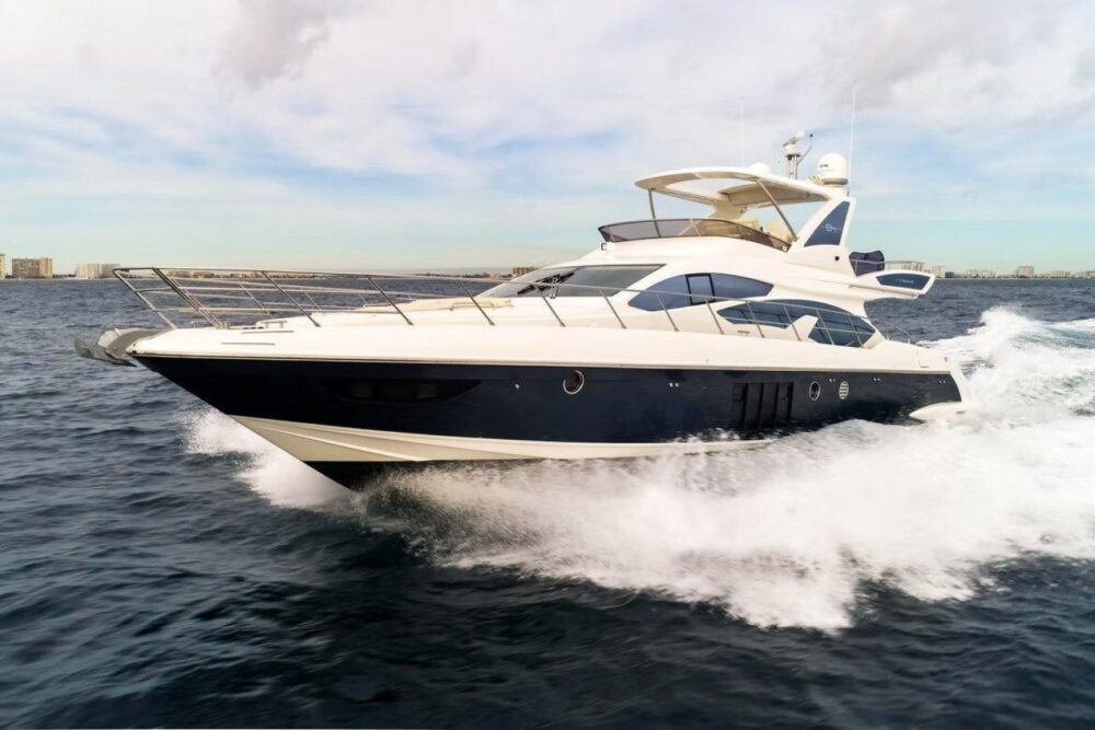 She is truly a special yacht with a very welcoming amazing crew! - Imagen 11