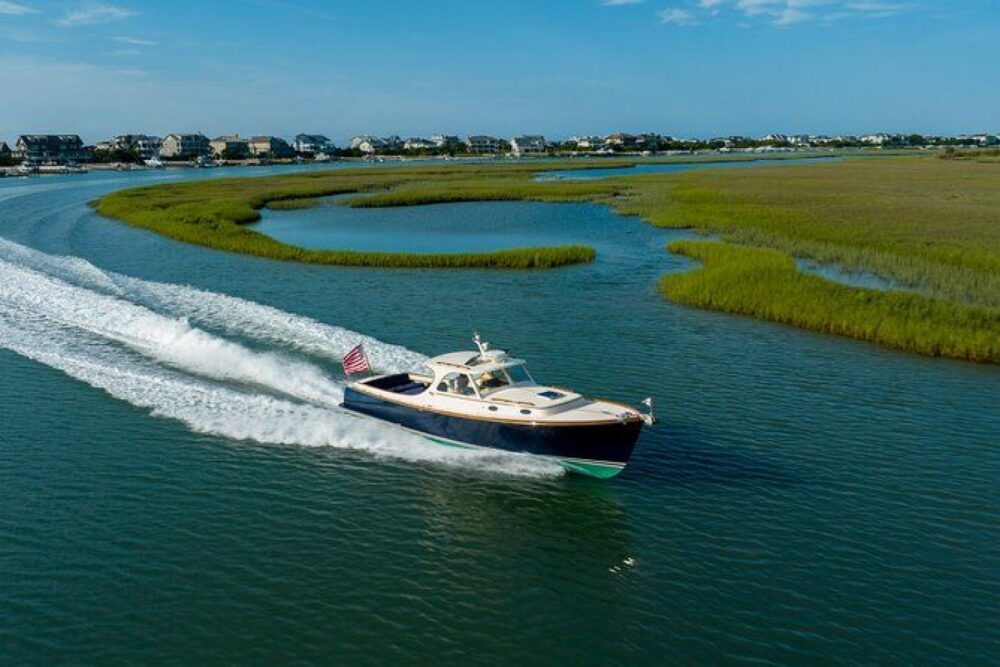 Classic Yacht Charter around Wrightsville Beach - Imagen 3