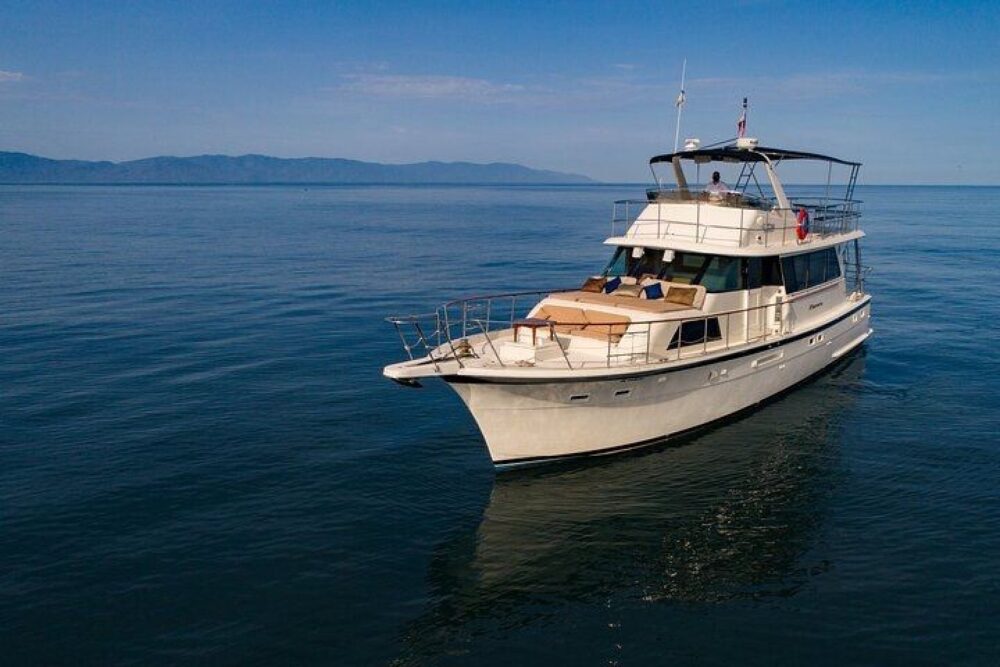 Hatteras 58' Luxury Yacht