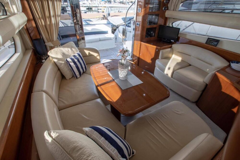We have been at the service of our customers with 5 yachts for more than 6 years - Imagen 6